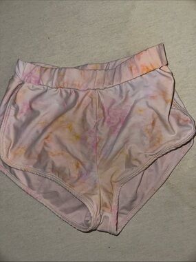 Kids Size S Decree Pink Tie-Dye Active Shorts